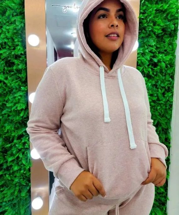 SUETER CON CAPUCHA Y BOLSILLOS DELANTEROS