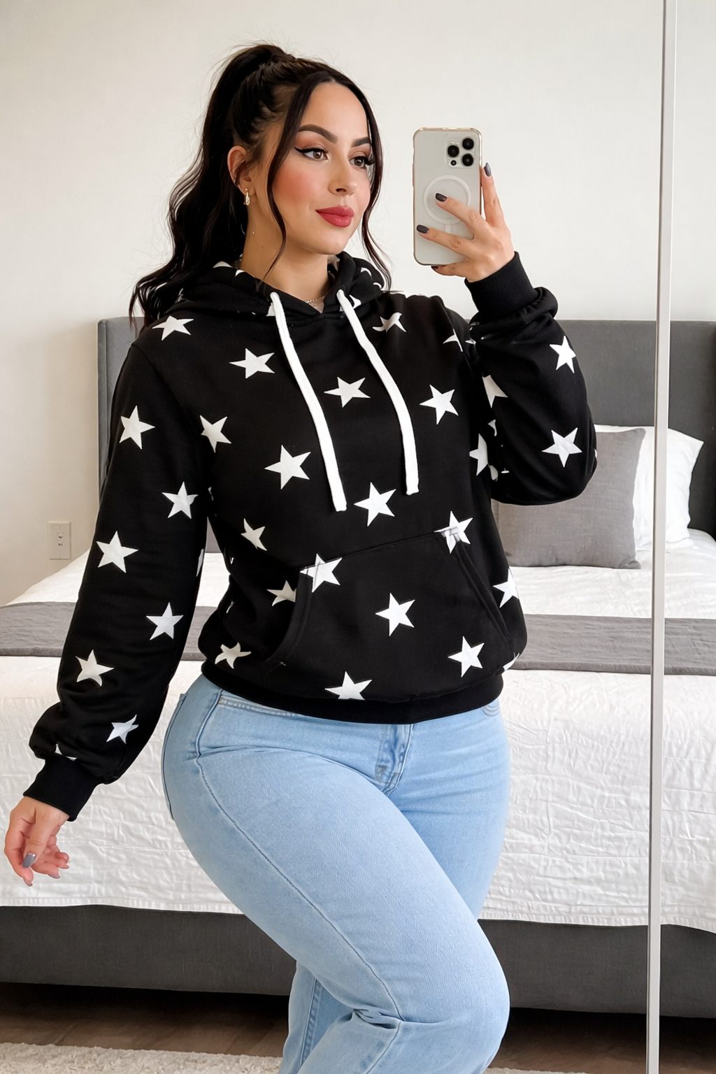 SUETER DE ESTRELLAS CON BOLSILLOS DELANTEROS - Imagen 3