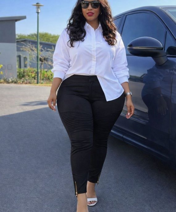 PANTALÓN SKINNY CON DETALLE BIKER EN RODILLAS