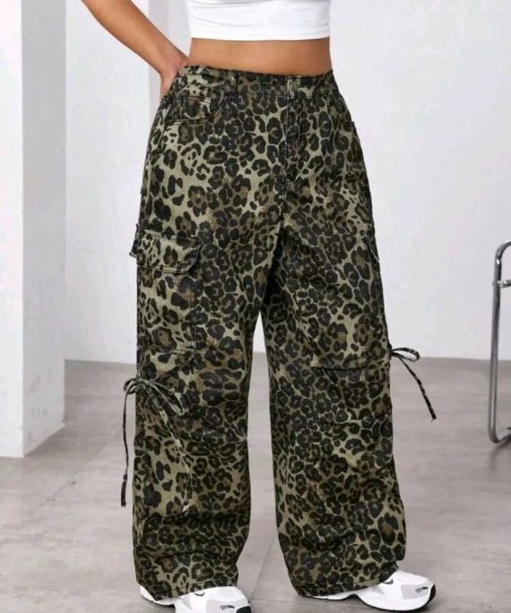 JEANS BOTA RECTA LEPOPARDO