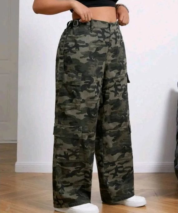 JEANS CARGO PIERNA ANCHA DE MEZCLILLA