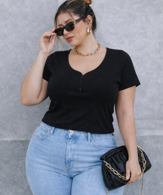 BLUSA MANGA CORTA ACANALADA CUELLO V