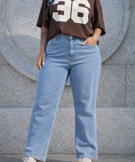 JEANS BOTA RECTA CLASICO