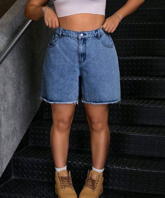 SHORT CLÁSICO DESHILACHADO