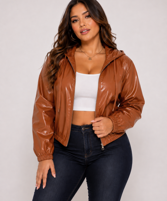 Chaqueta con capucha de cuerina