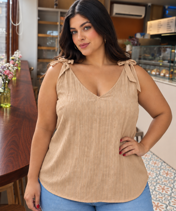BLUSA BORDADO EN ESPALDA