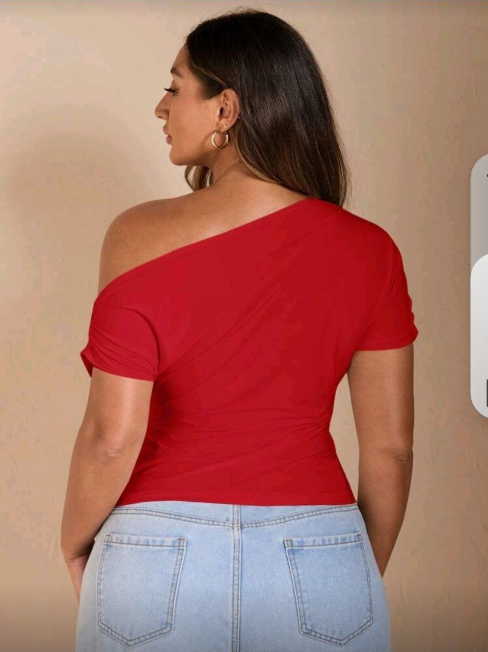 BLUSA ASIMÉTRICA DE UN SOLO
HOMBRO ONE SHOULDER - Imagen 3