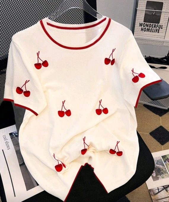 FRANELA CON ESTAMPADO DE CEREZA