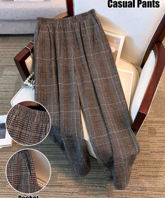 PANTALON BOTA RECTA CON ARRUCHE BOLSILLOS LATERALES